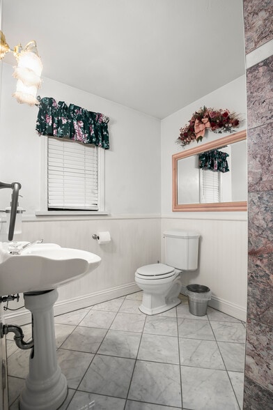 More Photos Of 790 California 2, Wrightwood Specialty For Sale