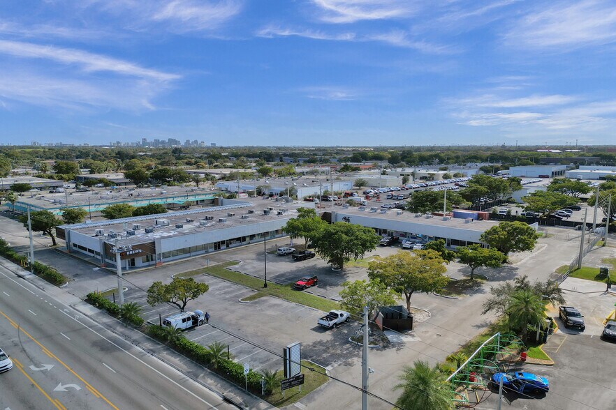 More Photos Of 3908 NW 19th St, Lauderhill Storefront For Lease