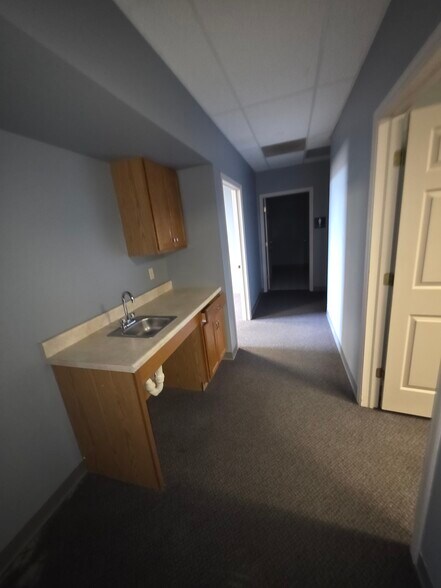 More Photos Of 21150 W Capitol Dr, Brookfield Loft Creative Space For Sale