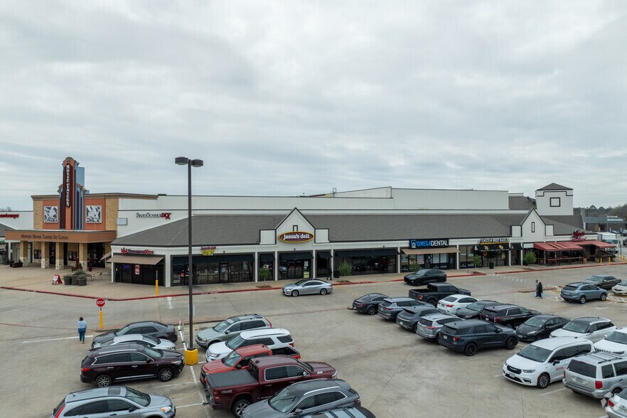 More Photos Of 2200-2404 Airport Fwy, Bedford Freestanding For Lease