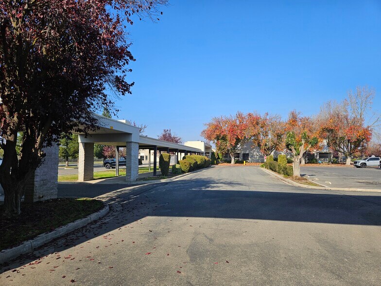 More Photos Of 5731-5933 Stoddard Rd, Modesto Office For Lease