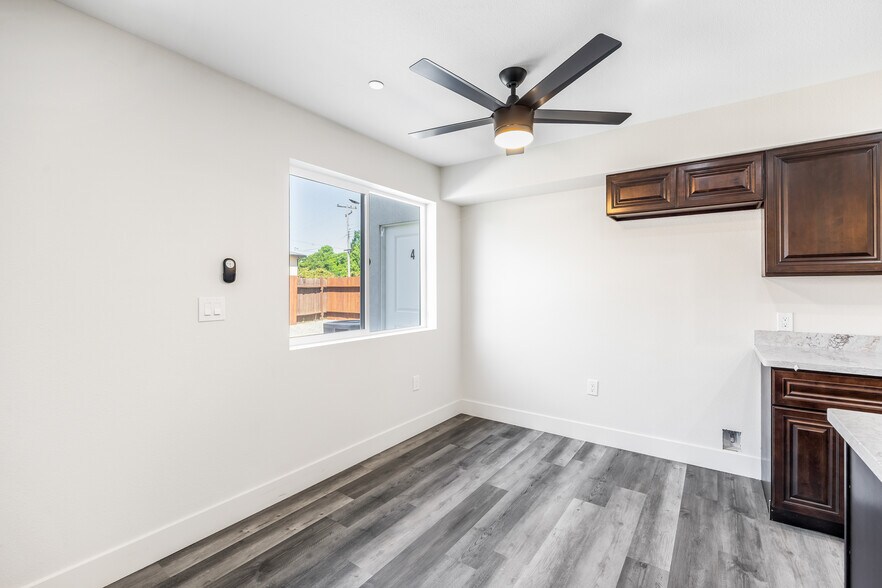 More Photos Of 2409 Cava Ct, Sacramento Apartments For Sale