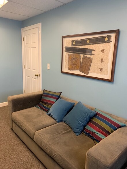 More Photos Of 74-76 Bedford St, Lexington Office For Lease