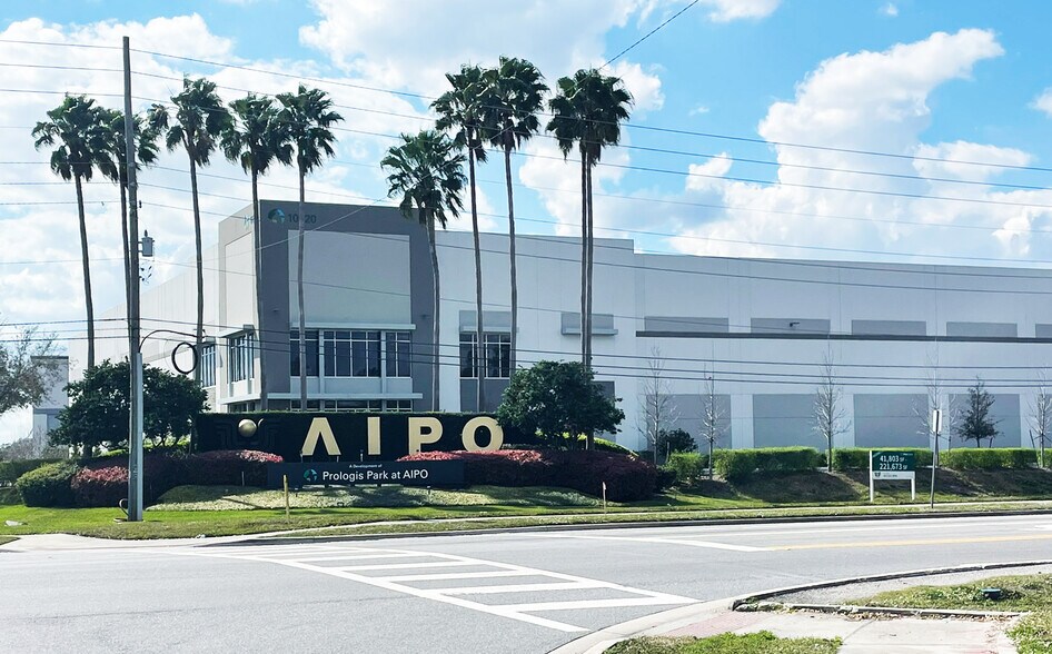 More Photos Of 10620 Boggy Creek Rd, Orlando Distribution For Lease