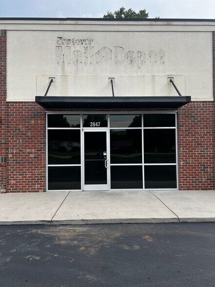 More Photos Of 3947 Dunn Rd, Eastover Storefront Retail Office For Lease