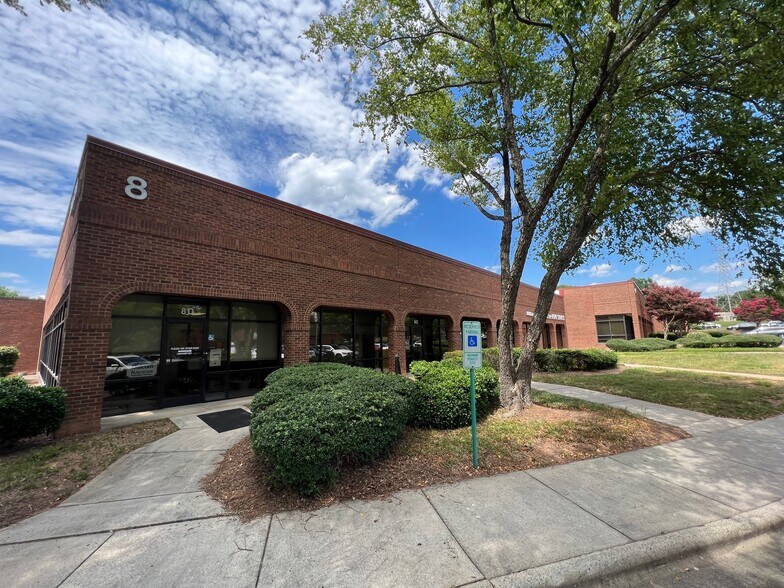 More Photos Of 18-22 Oak Branch Dr, Greensboro Light Distribution For Lease