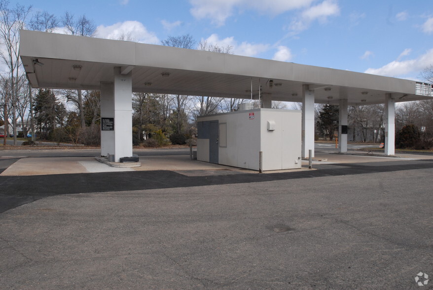 Primary Photo Of 431 Stelton Rd, Piscataway Service Station For Lease