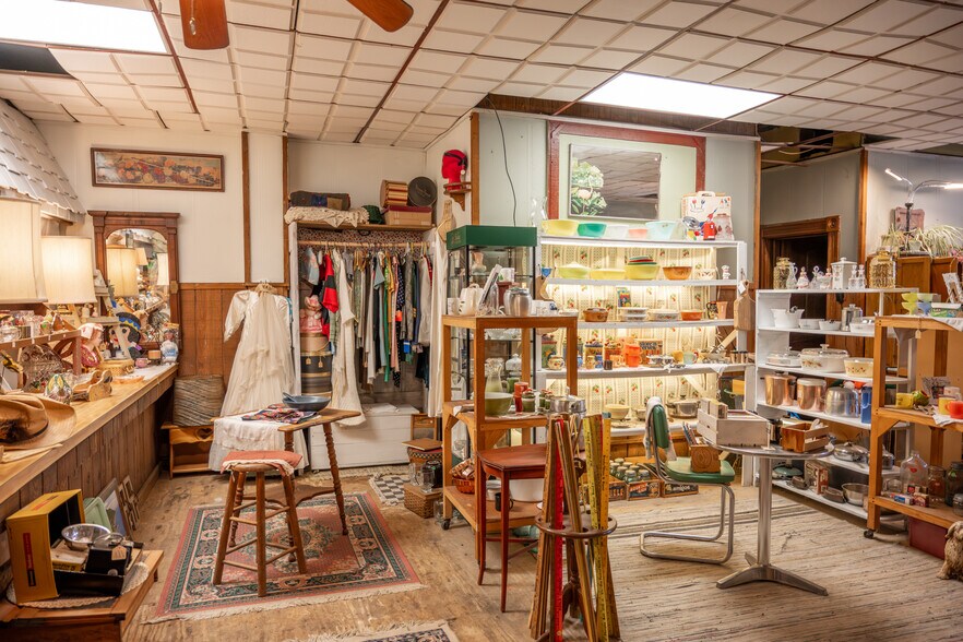 More Photos Of 215 Main St, Elroy Storefront Retail Residential For Sale