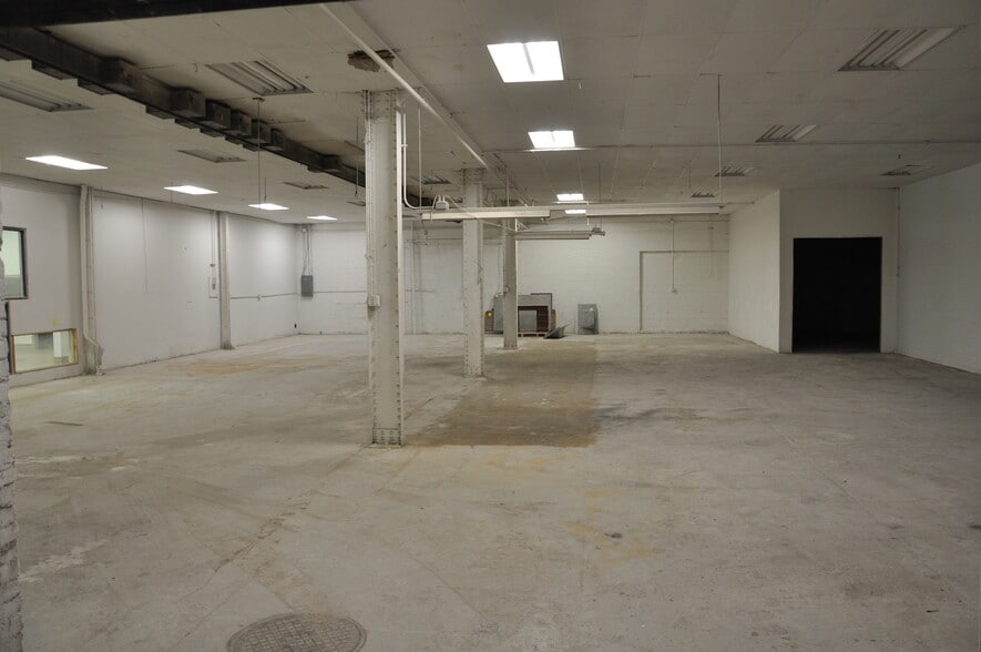 More Photos Of 8-10 Cairn St, Rochester Warehouse For Sale