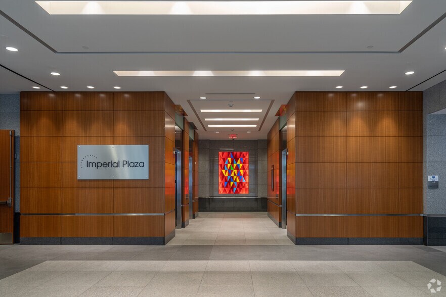 More Photos Of 3 Sugar Creek Center Blvd, Sugar Land Office For Lease