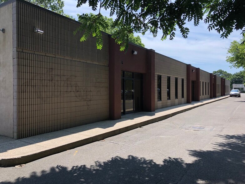 More Photos Of 761-765 Middle Country Rd, Selden Office For Lease