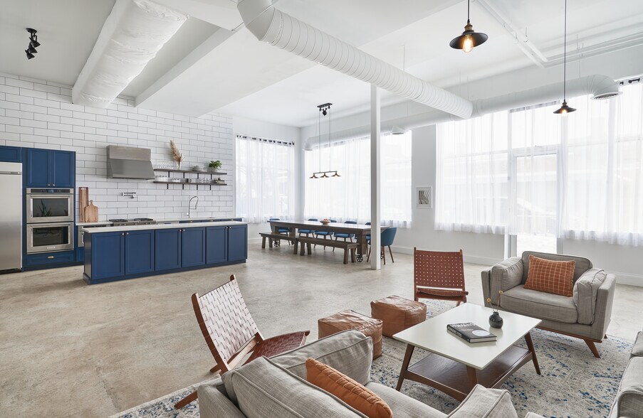 Primary Photo Of 4042 N Pulaski Rd, Chicago General Retail For Sale