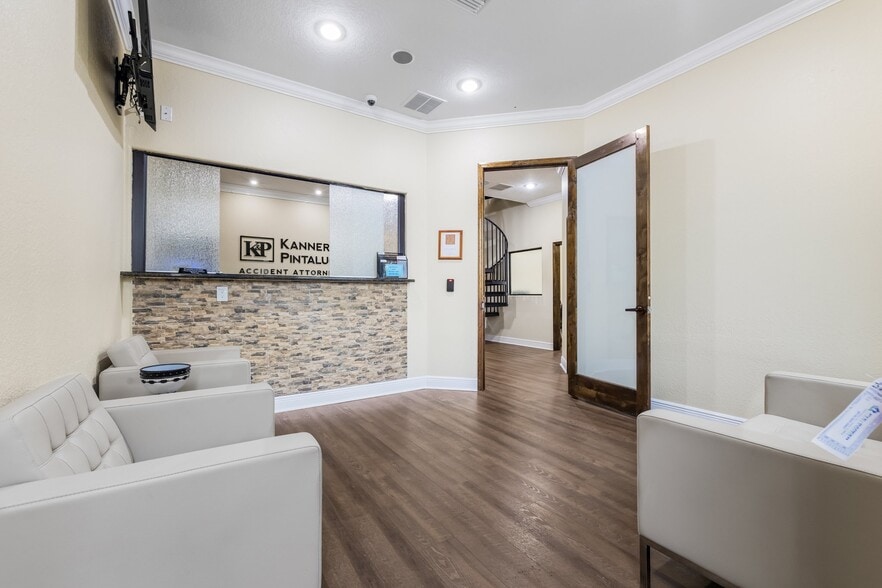 More Photos Of 3615 E Frontage Rd, Tampa Office Residential For Sale