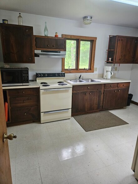 More Photos Of 853 Fairview Rd, Howard Apartments For Sale