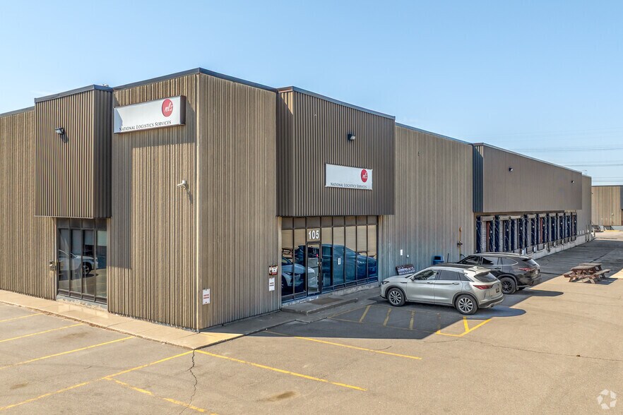 More Photos Of 105 Iron St, Toronto Warehouse For Lease