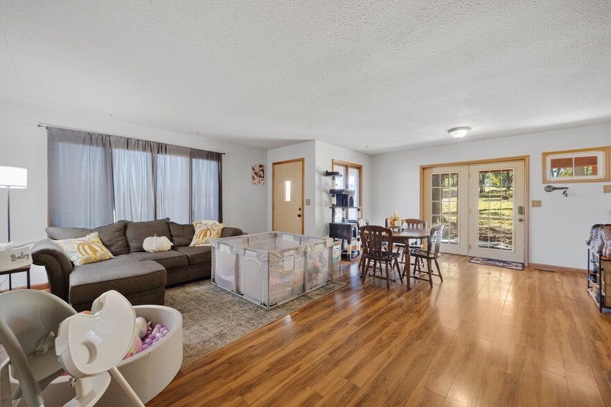 More Photos Of 10040 Pieper Rd, Potosi Manufactured Housing Mobile Home Park For Sale