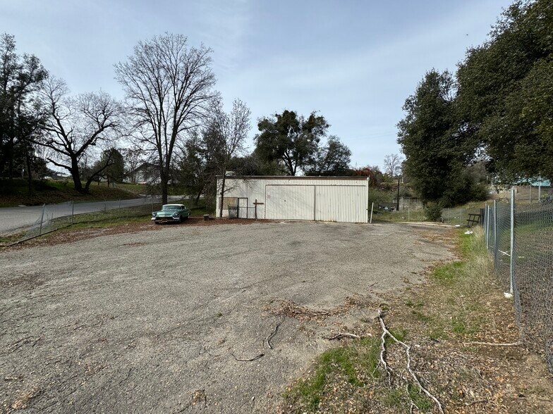 More Photos Of 40843 Highway 41, Oakhurst Auto Repair For Sale