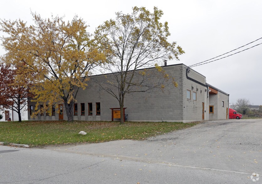 Primary Photo Of 596 Colby Dr, Waterloo Warehouse For Lease