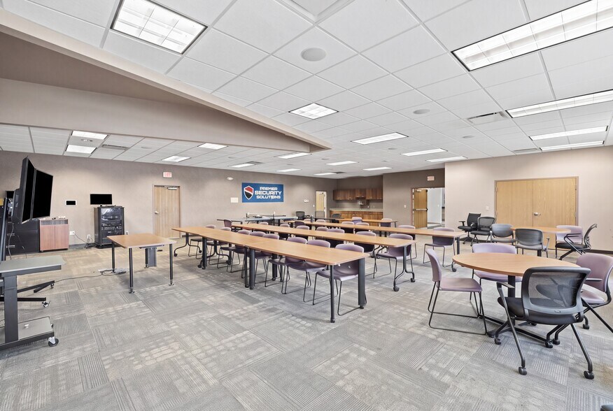 More Photos Of 2305 S Center Rd, Burton Office For Sale
