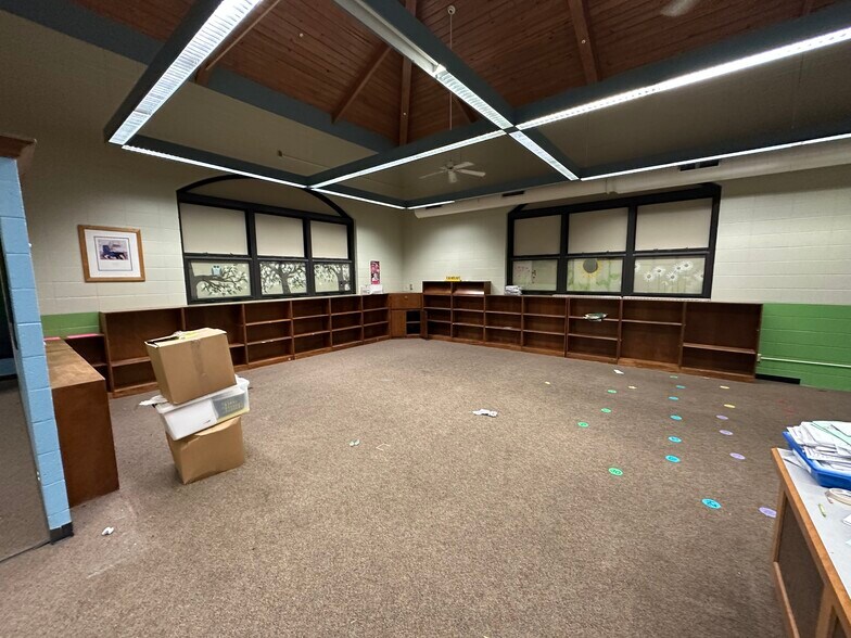 More Photos Of 1100 E Kearney St, Springfield Schools For Sale