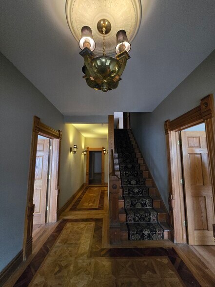 More Photos Of 813 W Berry St, Fort Wayne Apartments For Sale
