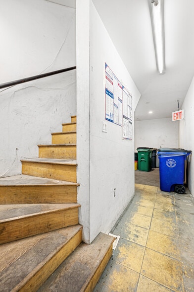 More Photos Of 148 Chambers St, New York Apartments For Lease