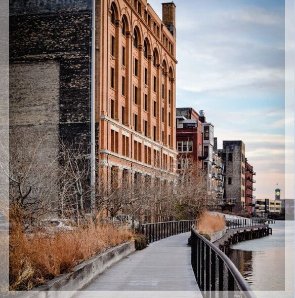 More Photos Of 309 N Water St, Milwaukee Medical For Lease