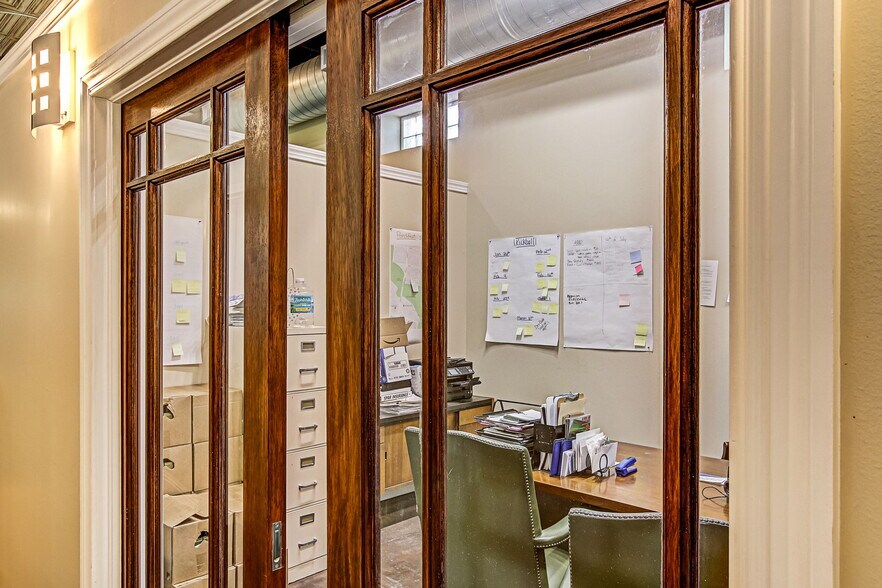 More Photos Of 1334 Walnut St, Jacksonville Office For Sale