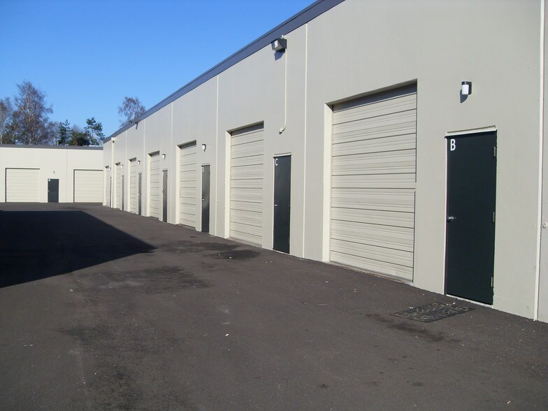 More Photos Of 5699 SE International Way, Milwaukie Warehouse For Lease