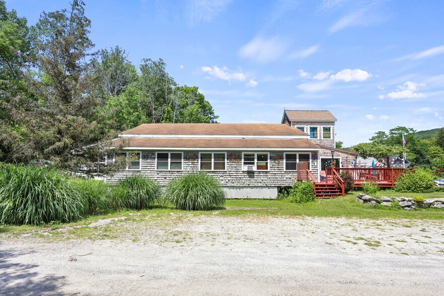 More Photos Of 8 Center St, West Stockbridge Restaurant For Sale