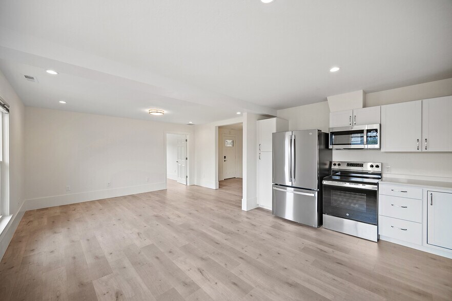 More Photos Of 1501 W Colorado Ave, Colorado Springs Storefront Retail Residential For Sale