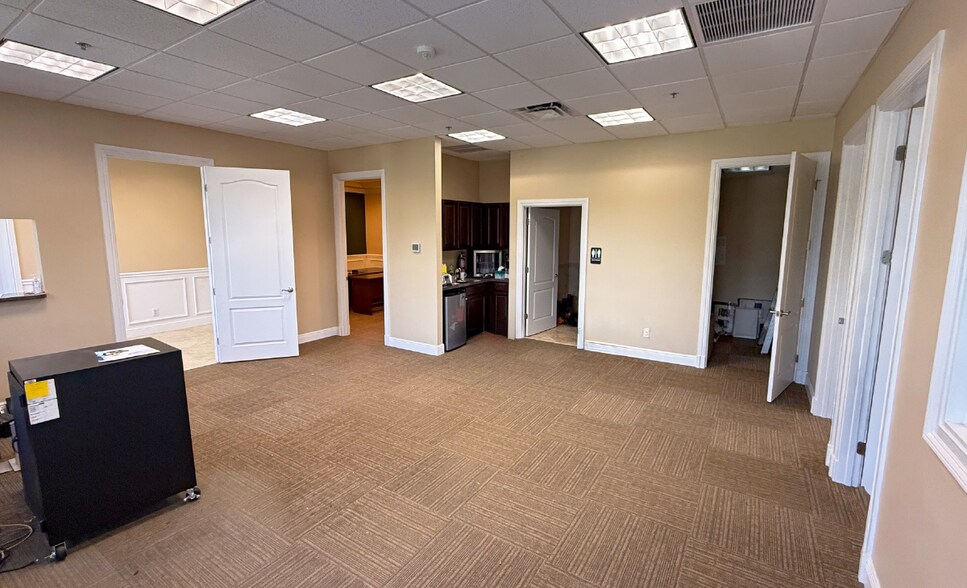 More Photos Of 3662 SW 30th Ave, Palm City Office For Lease