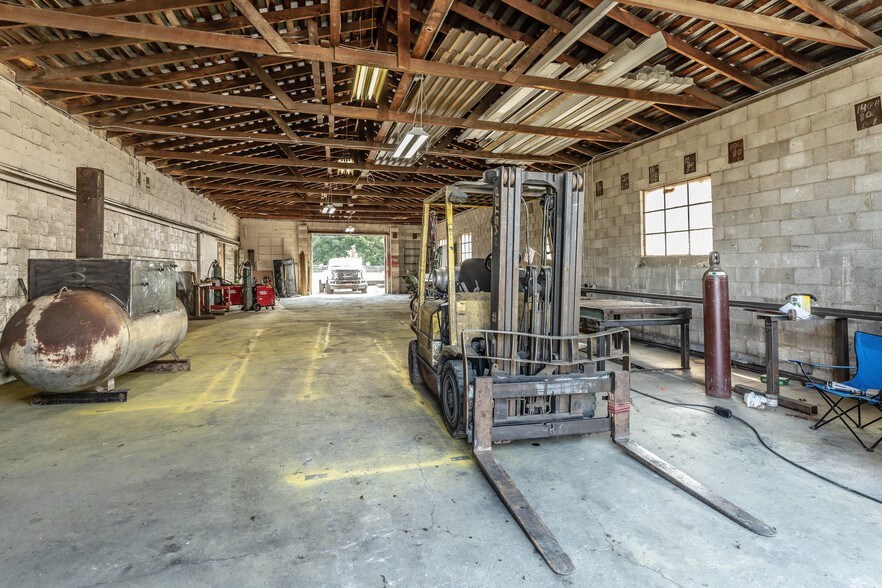 More Photos Of 283 N Main St, Fredericktown Industrial For Sale