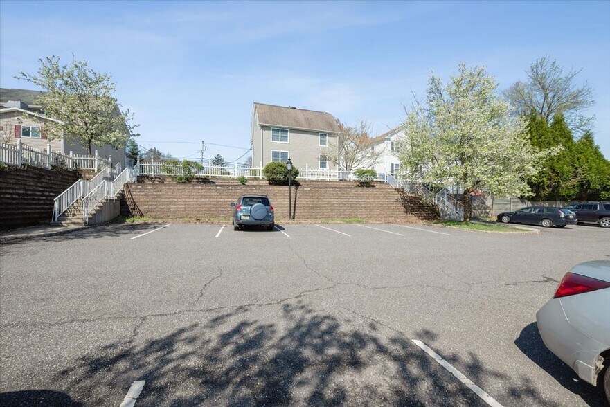 More Photos Of 108 S Finley Ave, Basking Ridge Storefront Retail Office For Lease
