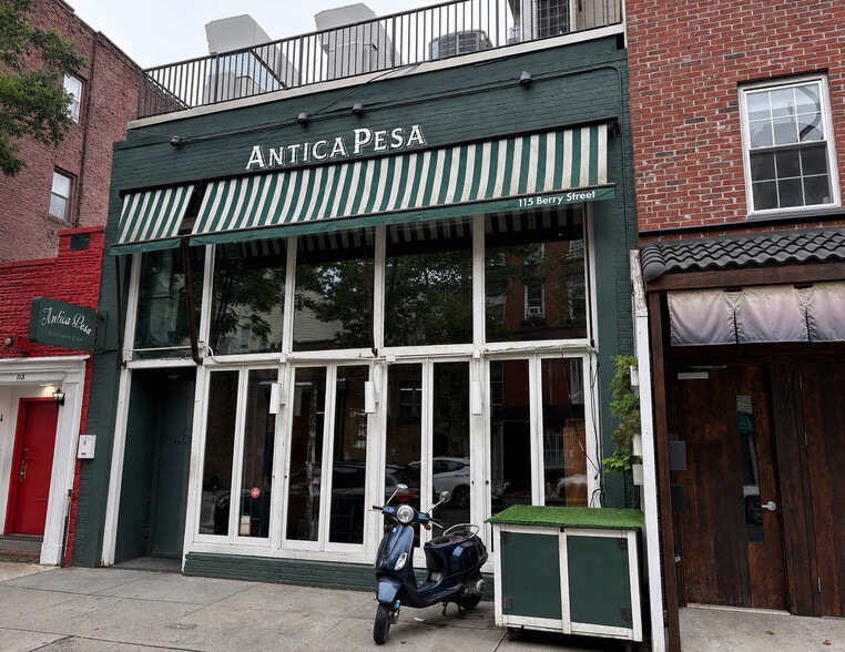 Primary Photo Of 115 Berry St, Brooklyn Storefront For Lease