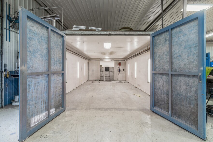 More Photos Of 2326 N Main St, Osceola Auto Repair For Sale