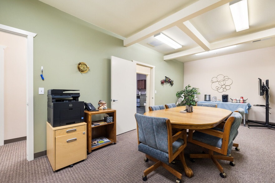 More Photos Of 1740 Pottery Ave, Port Orchard Medical For Sale