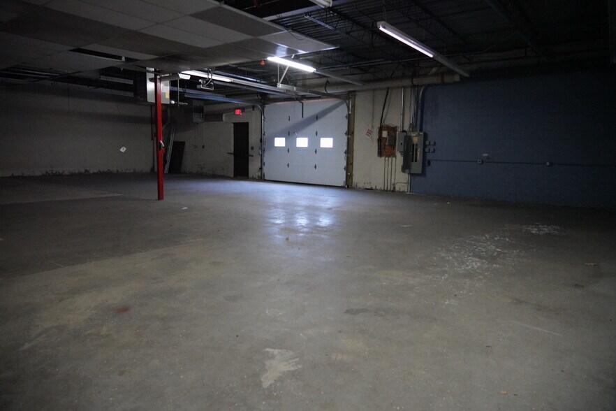 Primary Photo Of 191 Elm St, Milford Unknown For Lease