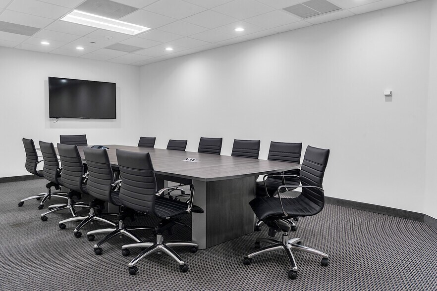 More Photos Of 2424 N Federal Hwy, Boca Raton Office For Lease