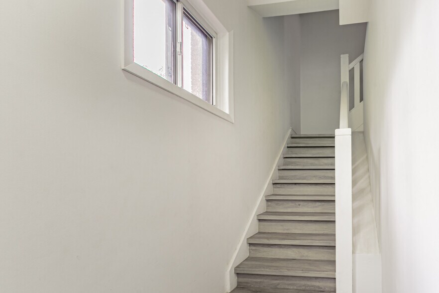 More Photos Of 164 Sunnyside Av, Toronto Multifamily For Sale