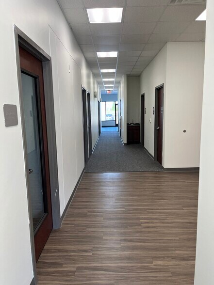 More Photos Of 5 Myers Dr, Mullica Hill Medical For Lease