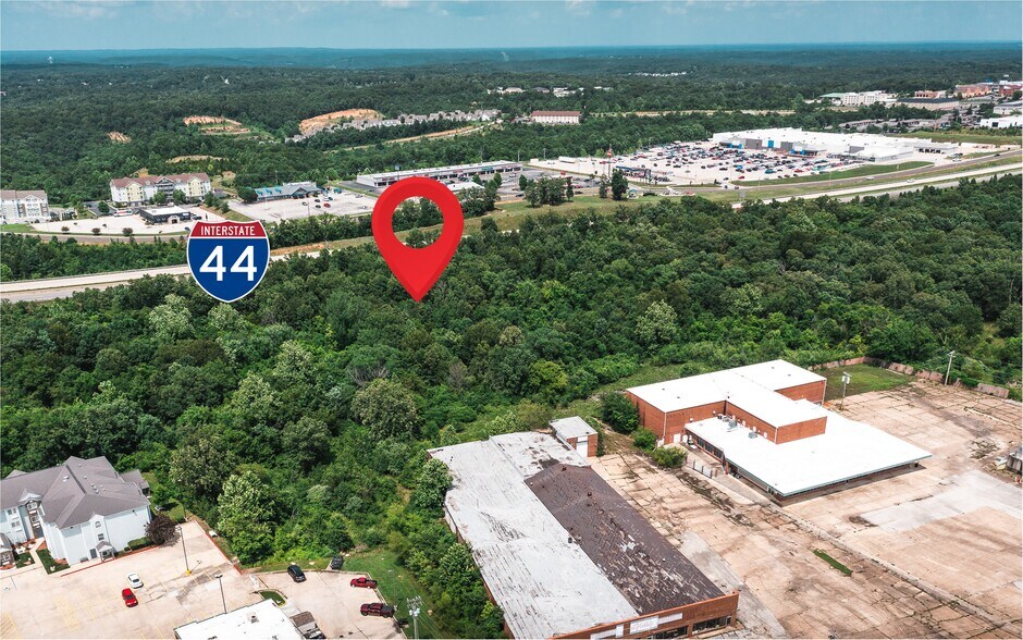 More Photos Of 530 Old Route 66, Saint Robert General Retail For Sale