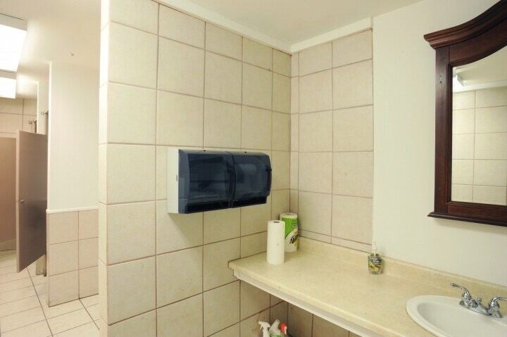 More Photos Of 1301-1371 Saw Mill Run Blvd, Pittsburgh Warehouse For Lease