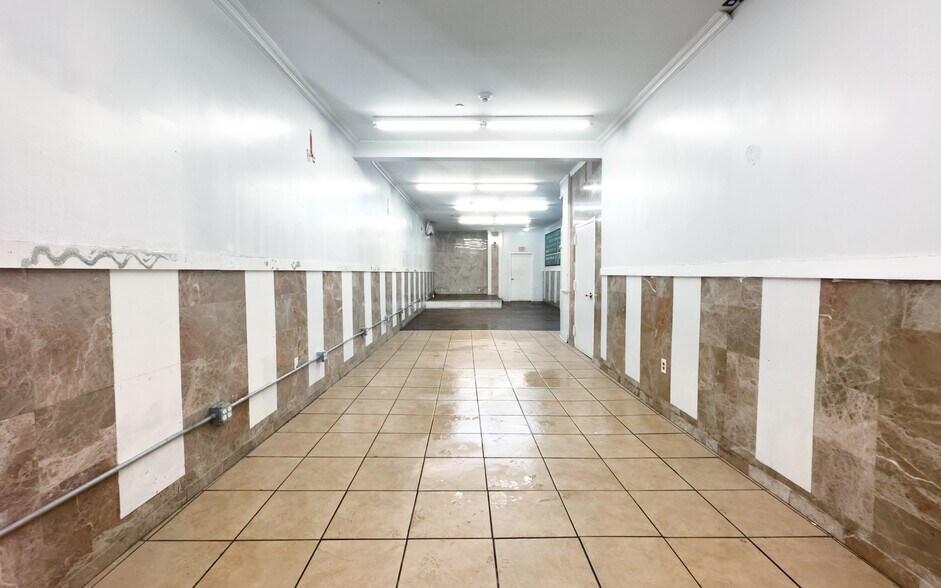 More Photos Of 131-137 Essex St, Lawrence Storefront Retail Residential For Lease