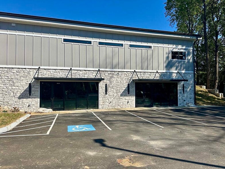 Primary Photo Of 2705 W Market St, Johnson City General Retail For Lease