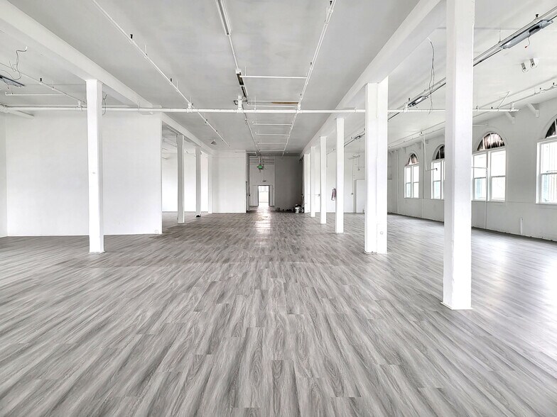 More Photos Of 1518 Paloma St, Los Angeles Warehouse For Sale