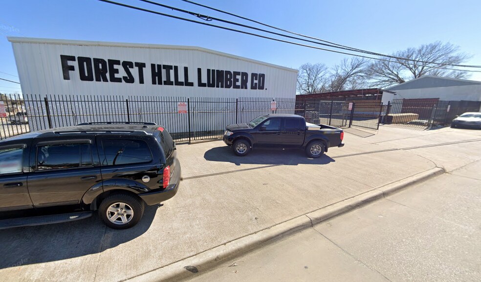 Primary Photo Of 3370 Mansfield Hwy, Forest Hill General Retail For Sale