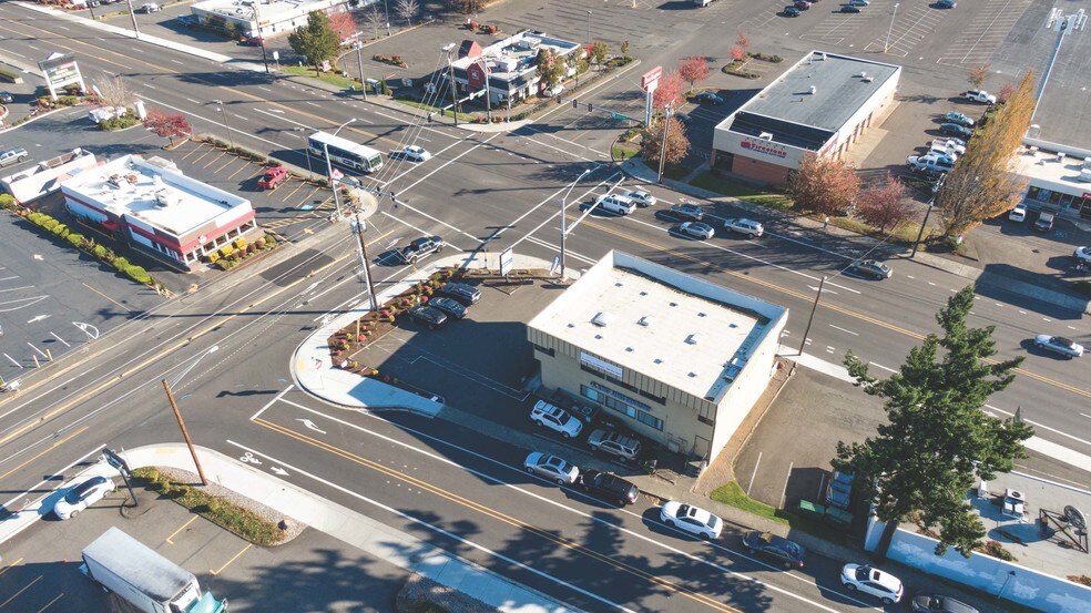 More Photos Of 10555 SE 82nd Ave, Portland Medical For Lease