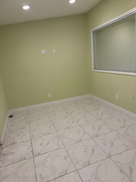 More Photos Of 1610 E Sahara Ave, Las Vegas Freestanding For Sale