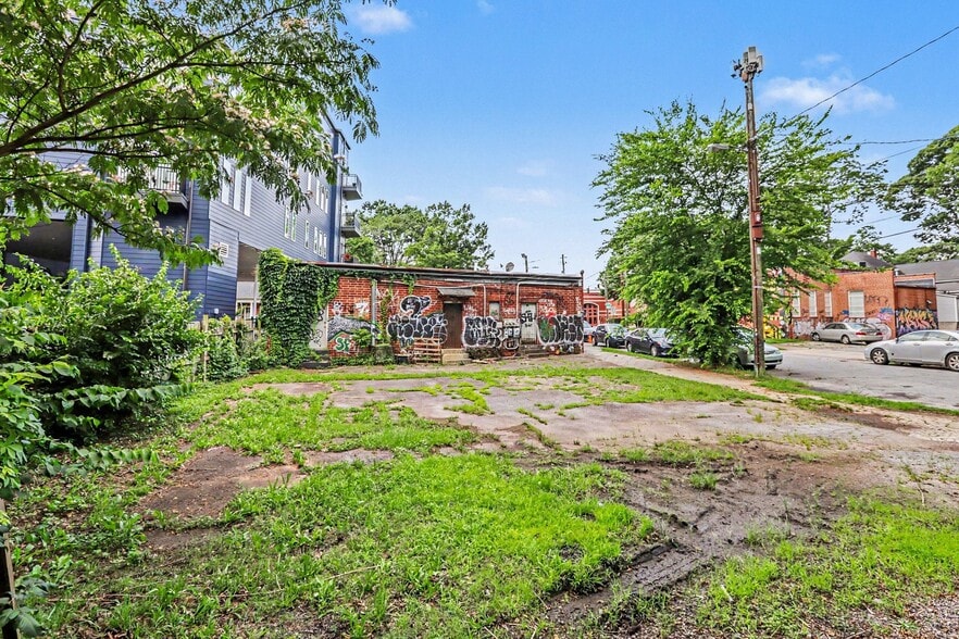 More Photos Of 450 Flat Shoals Ave, Atlanta Storefront For Sale